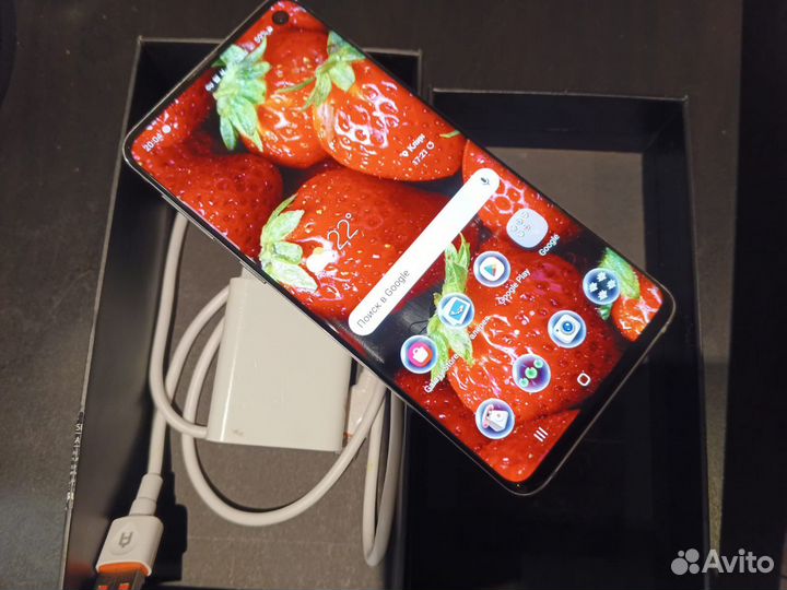 Телефон Samsung galaxy s10