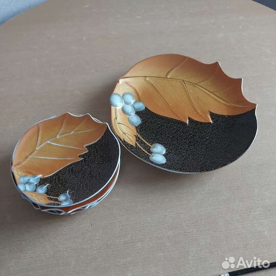 Блюдо для торта и 6 блюдец