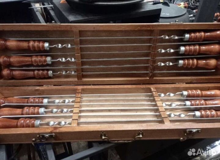 Набор шампурoв в деревянном кейсe