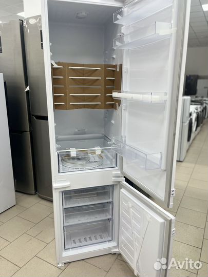 Встраиваемый холодильник indezit