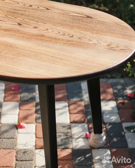 Стол обеденный из массива