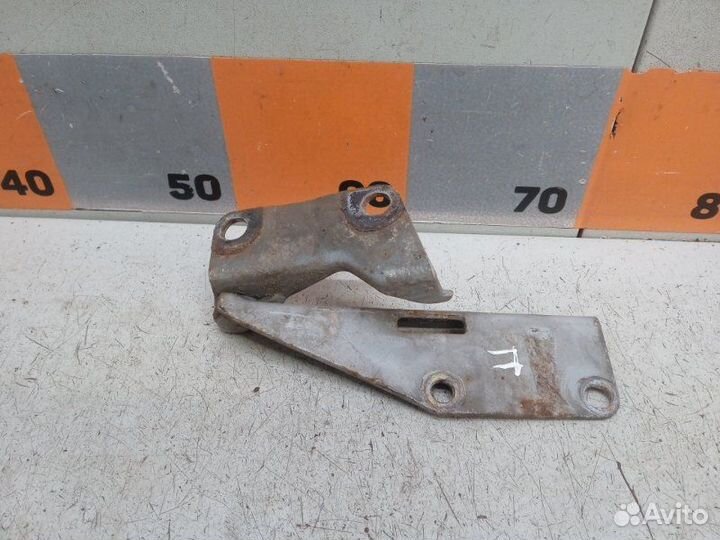 Петля капота правая Nissan Almera N15 1.6 1999