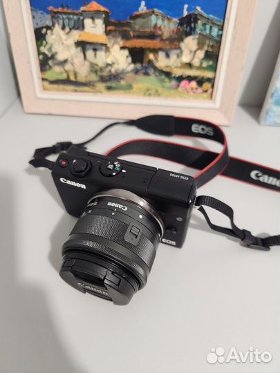 Canon eos m100
