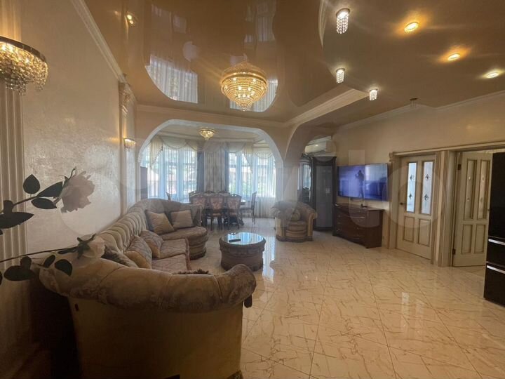 3-к. квартира, 83 м², 5/5 эт.