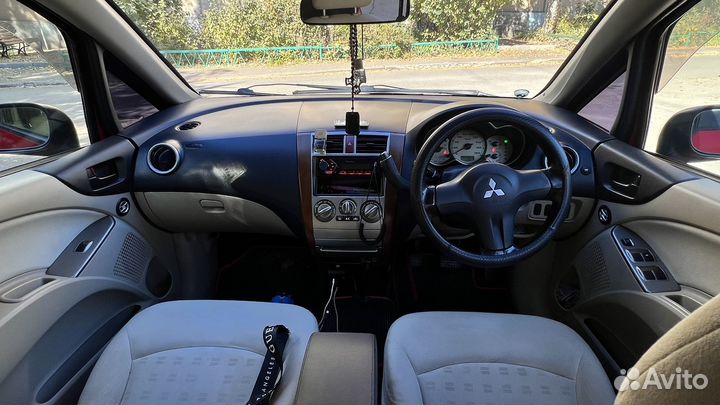 Mitsubishi Colt 1.5 CVT, 2002, 275 184 км