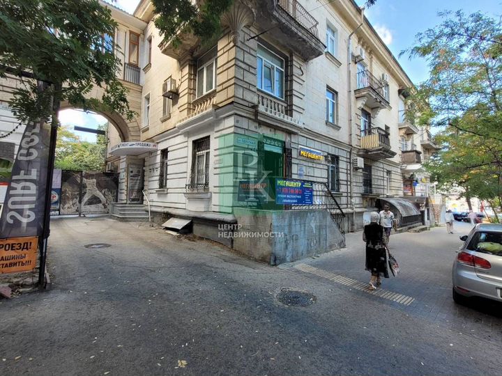 Сдается торгово-офисное помещение в центре города