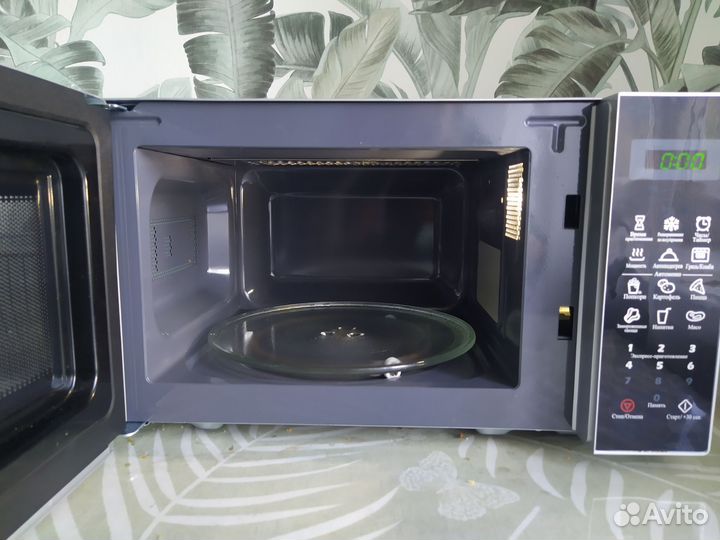 Микроволновая печь Midea