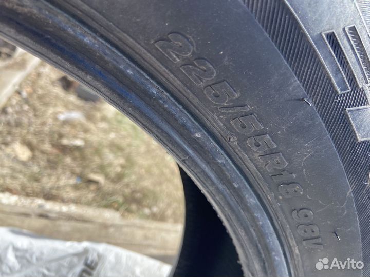 Bridgestone Dueler H/T 225/55 R18