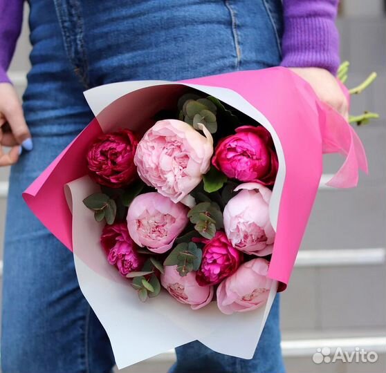 Монобукет пионов