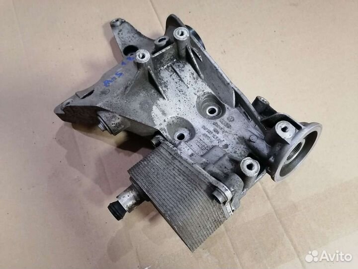 Кронштейн генератора Audi,VW,Skoda,VAG 06J903143AH