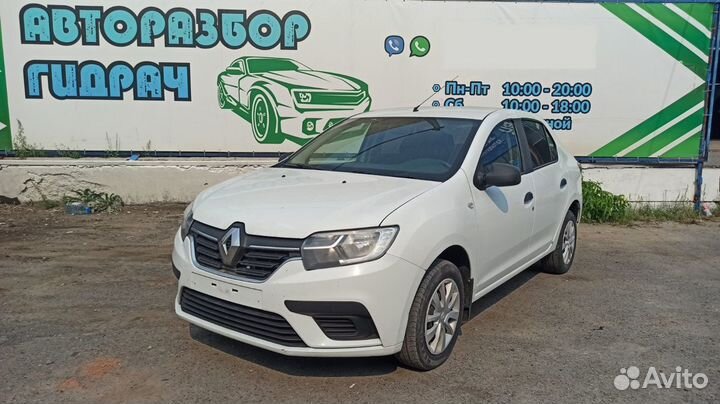 Накладка стекла переднего левого Renault Logan 2 803313063R