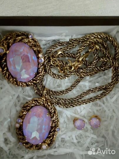 Кулон на цепи,кольцо,серьги-пусеты