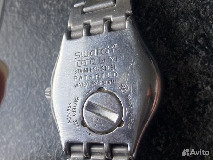 Часы Swatch женские наручные