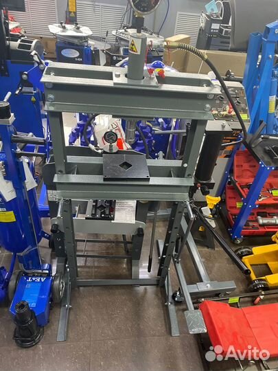 Пресс гидравлический 12т, с ножным приводом GE-SP