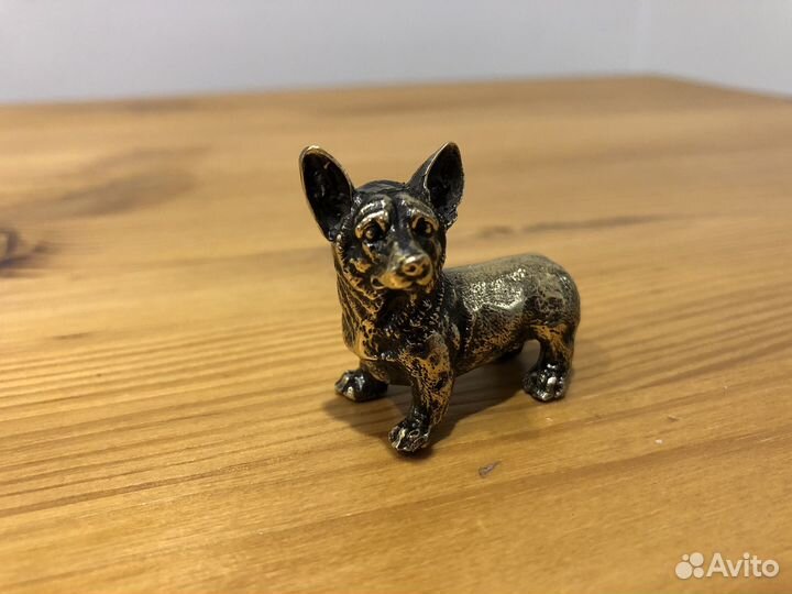 Фигурка.Статуэтка. Корги бронза