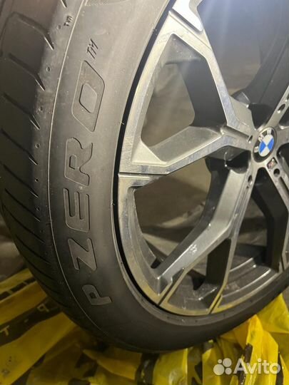 Pirelli P Zero 315/35 R21