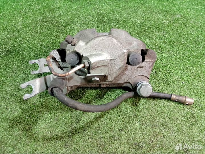 Суппорт тормозной передний правый Audi A4 8E B6