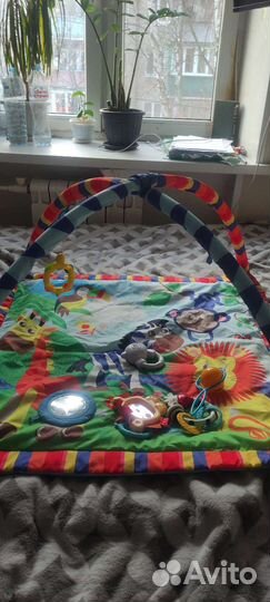 Развивающий коврик