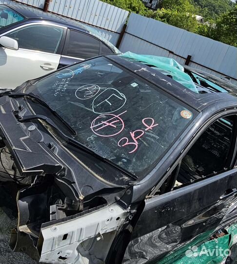 Оригинальное Лобовое стекло BMW E90