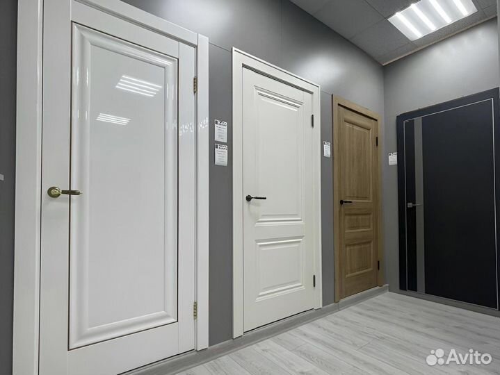 Двери межкомнатные глухие из массива