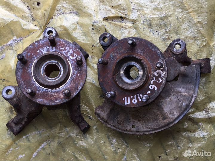 Ступица передняя Mazda 626 GE