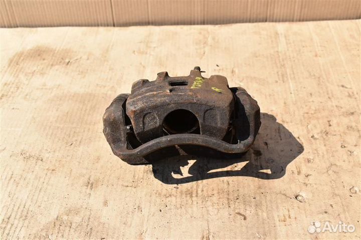 Суппорт передний правый Hyundai Sonata Nf седан