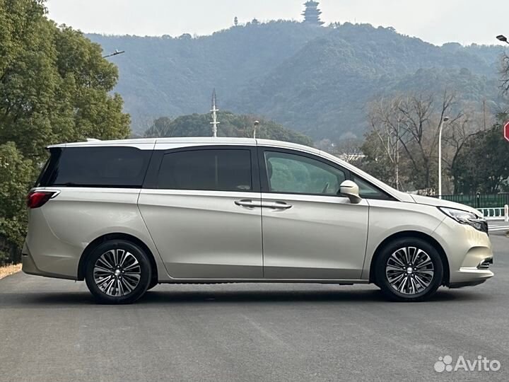 Buick GL8 2.0 AT, 2020, 18 000 км