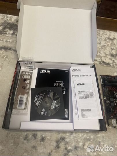 Материнская плата