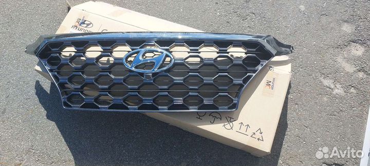 Решетка радиатора Хендай Санта Фе 4 TM