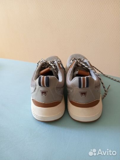 Кроссовки мужские 43 размер новые