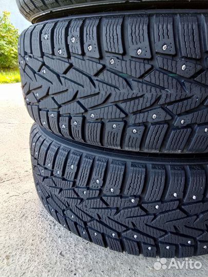 Зимние колеса 215/65 R16