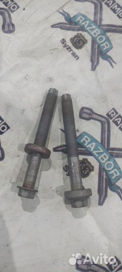 Болты крепления подрамника передние Toyota Camry40