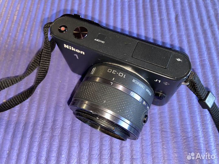 Компактный фотоаппарат Nikon 1 J1