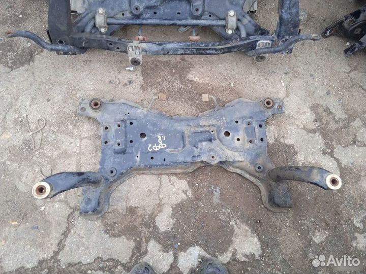 Подрамник Ford Focus 2