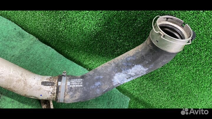 Патрубок интеркулера Volvo V60