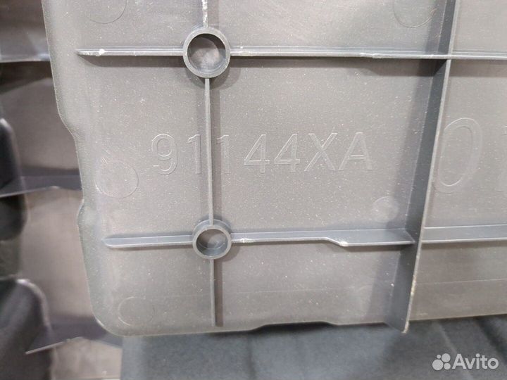 Обшивка пространства багажника Subaru Tribeca (B9)