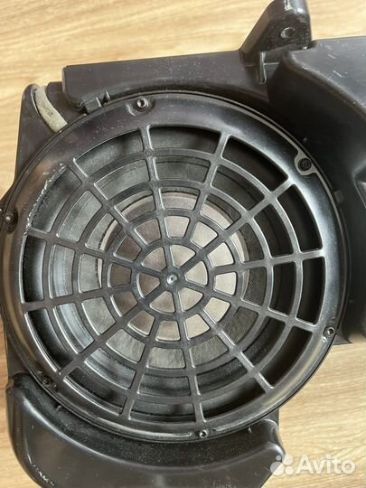 Штатный сабвуфер Ауди