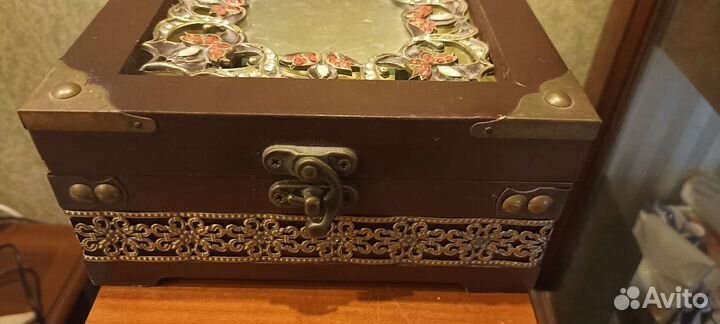 Шкатулка для украшений