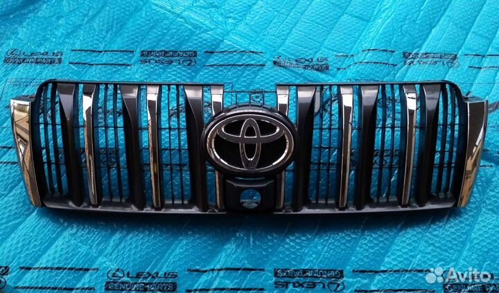 Решетка радиатора Прадо 150 под камеру 09-13