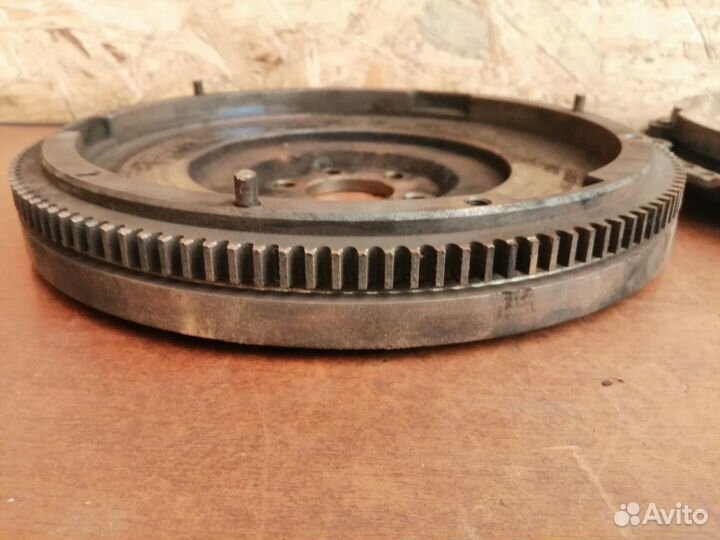 Маховик сцепление VW Passat B7 2011-2015