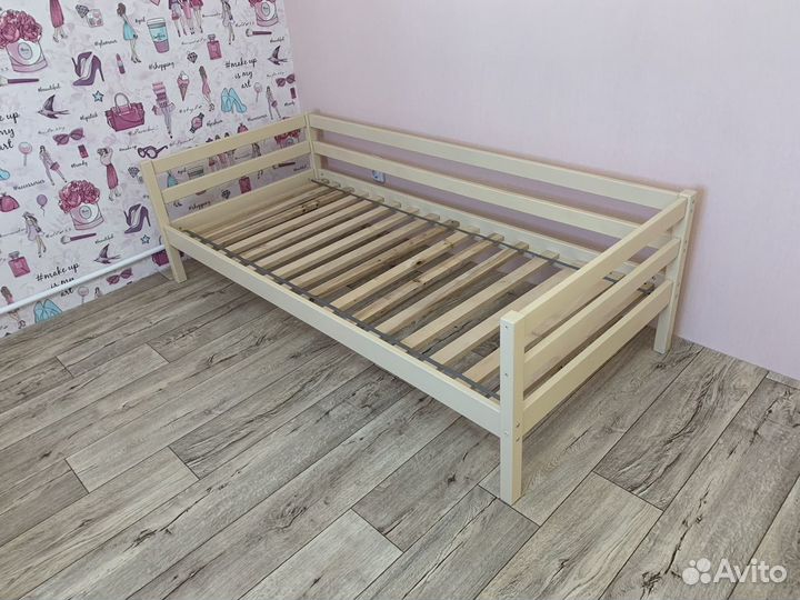 Детская кровать из массива березы