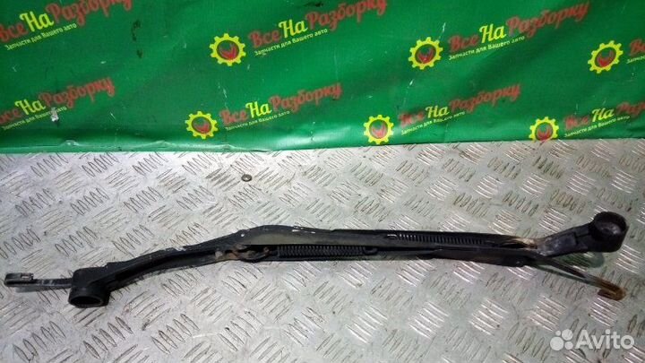 Поводок дворников Mitsubishi Lancer 9 универсал