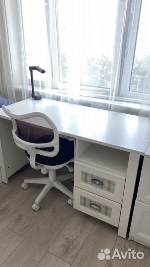 Письменный стол