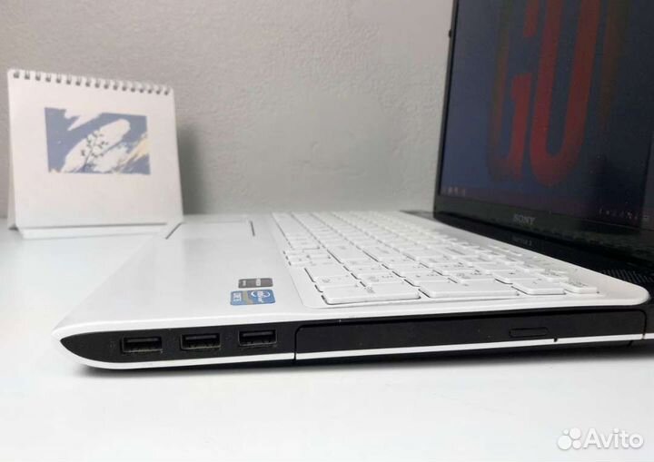 Sony vaio core i5/SSD/8GB/radeon
