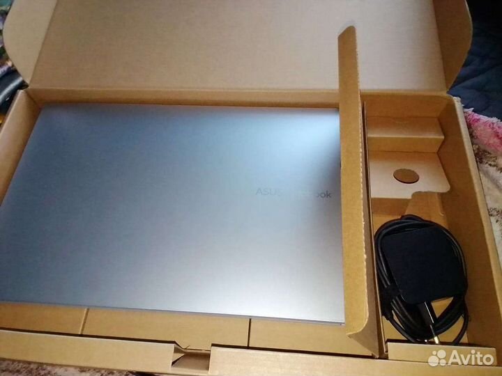 Родаётся ноутбук asus Vivobook