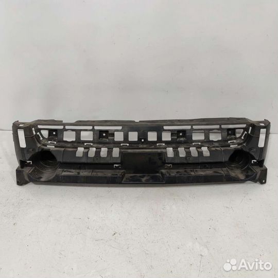 Кронштейн решëтки радиатора Ford Kuga 2