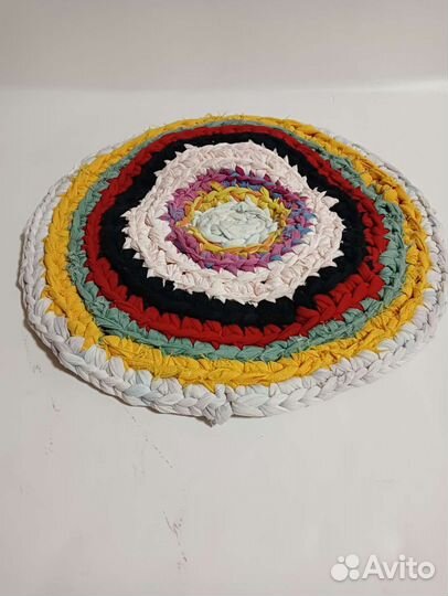 Коврик вязаный маленький