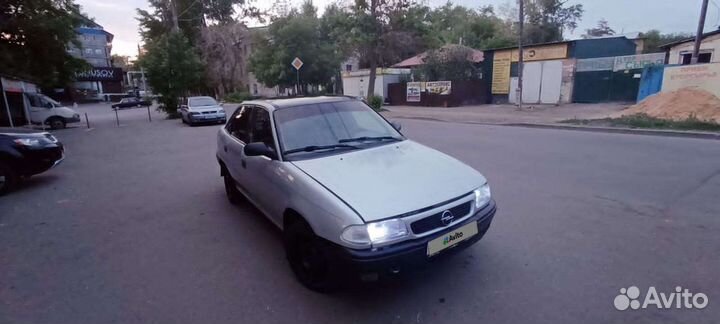 Opel Astra, 1992