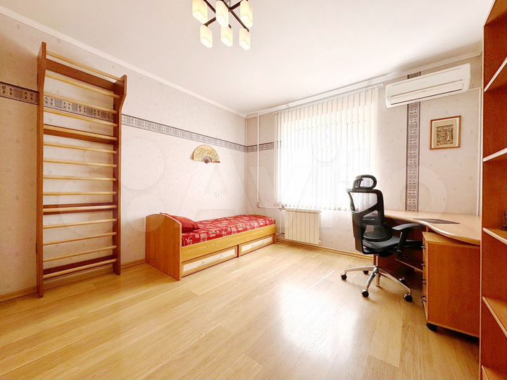 2-к. квартира, 50 м², 3/12 эт.