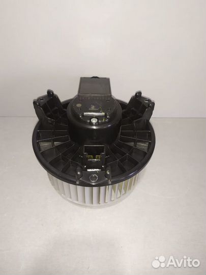 Мотор отопителя Toyota Corolla 2011